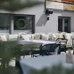 Laurus Апарт-отель