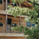 Lägenhetshotell Laurus 4*