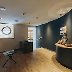 Lägenhetshotell Laurus 4*