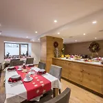 Laurus 4*