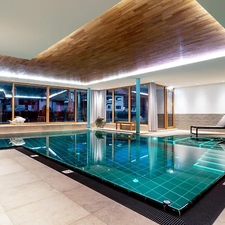 Apartahotel Laurus 4*