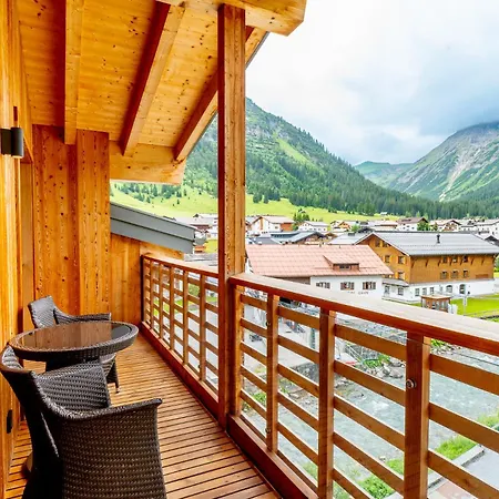 Aparthotel Laurus 4*