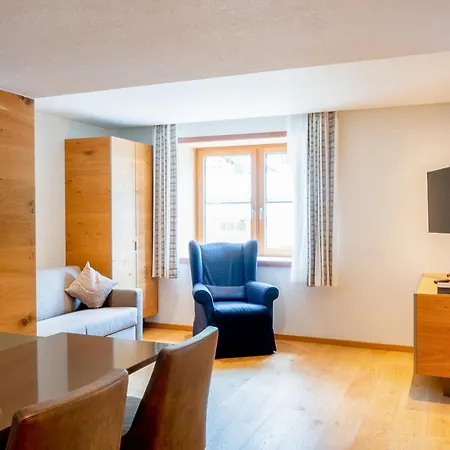 Laurus Aparthotel