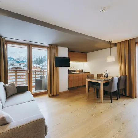 Apartmanhotel Laurus 4*