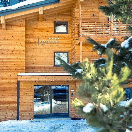 Lägenhetshotell Laurus 4*