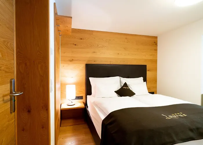 아파트호텔 Laurus 4*