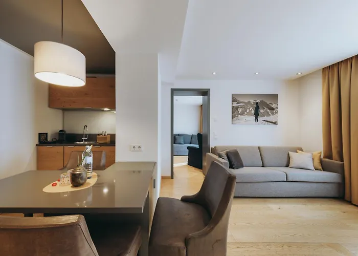 Laurus 레흐암 아르베르크