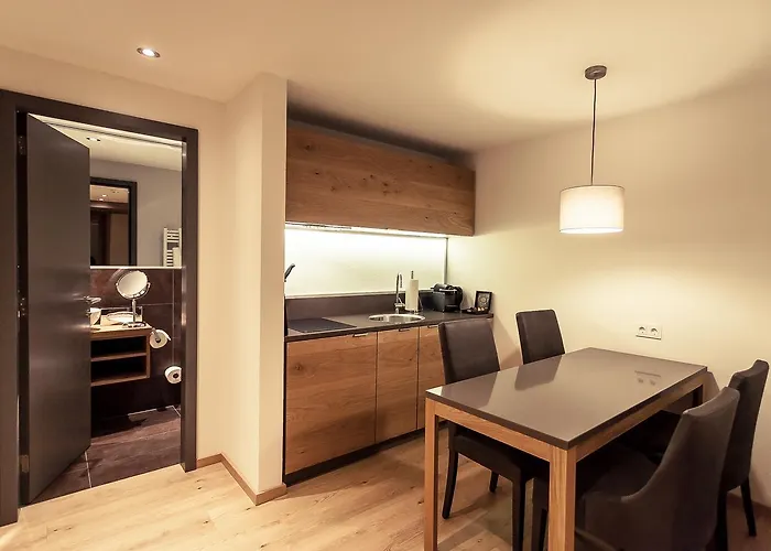 Laurus 아파트호텔 레흐암 아르베르크